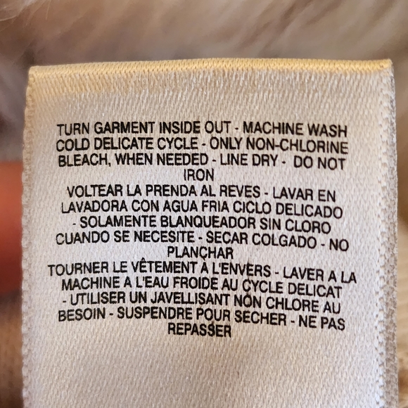 🎈2/$50 Jessica Simpson CHERISH Faux Fur Vest - Picture 13 of 13